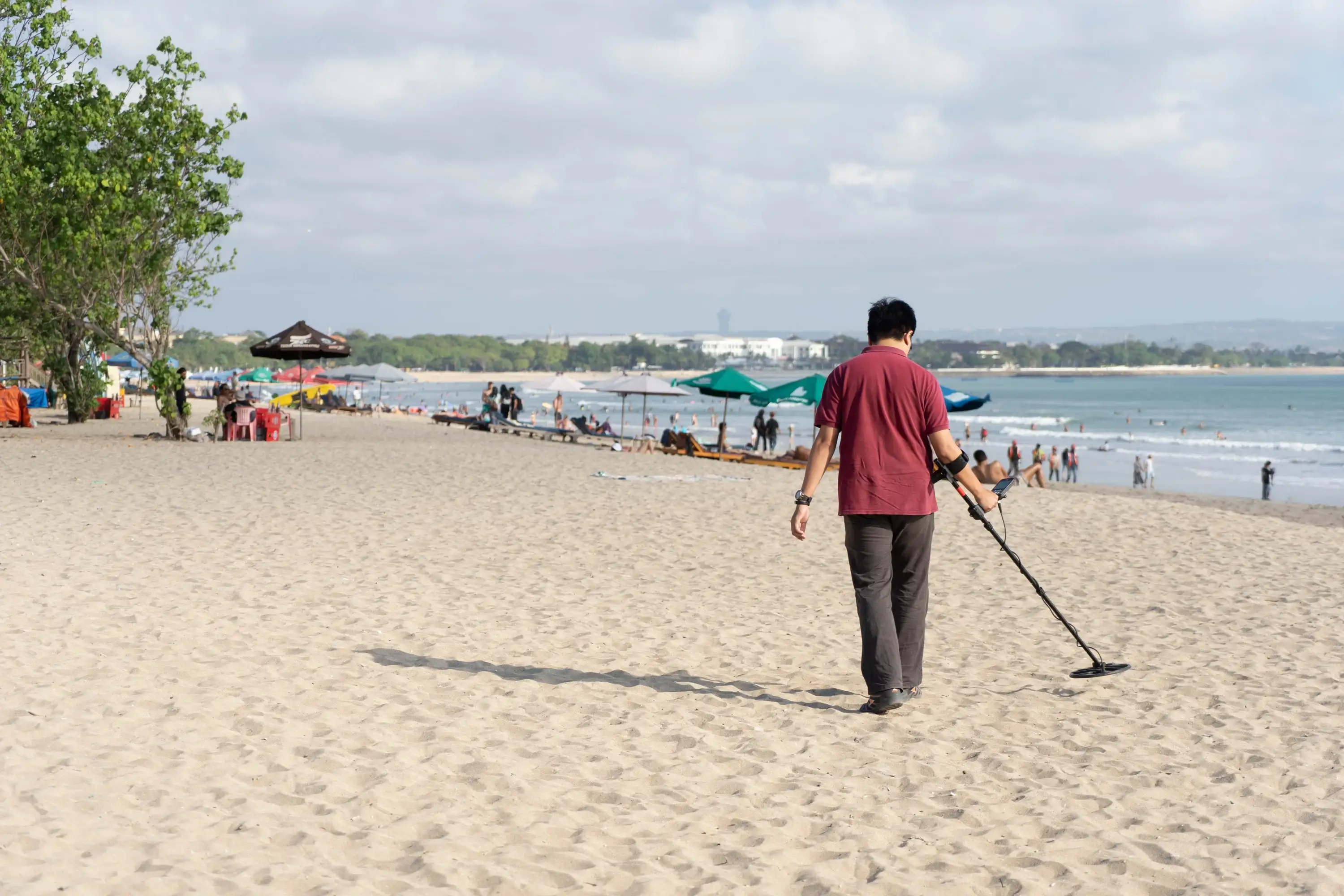 Detección de Metales en Verano: Guía Técnica para Buceo y Rendimiento Bajo el Agua